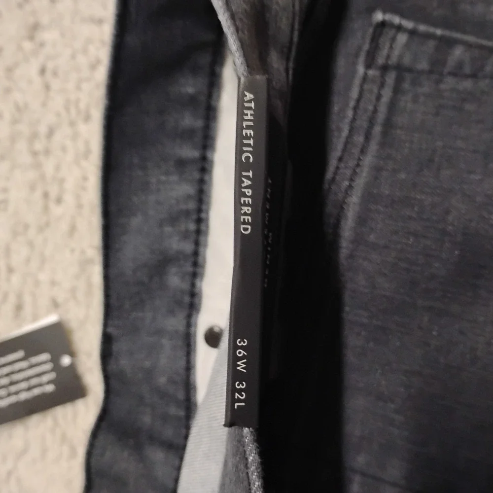 Banana Republic Jeans Mens 36x32 Black Denim Athletic Tapered Rapid Movement